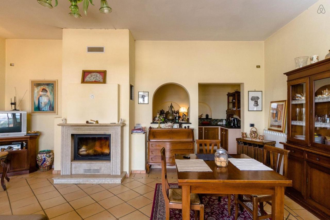 Room In Villa - Room In The Hills With Garden And Sea View San Salvatore  Bagian luar foto